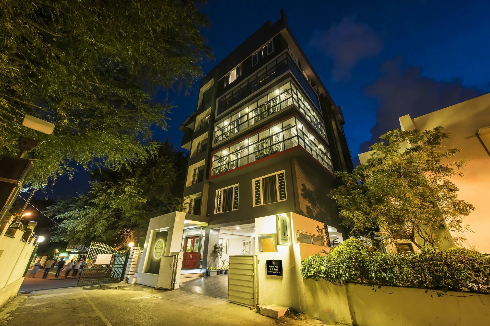 Oyo Townhouse 014 Mg Road Bangalore Exterior foto